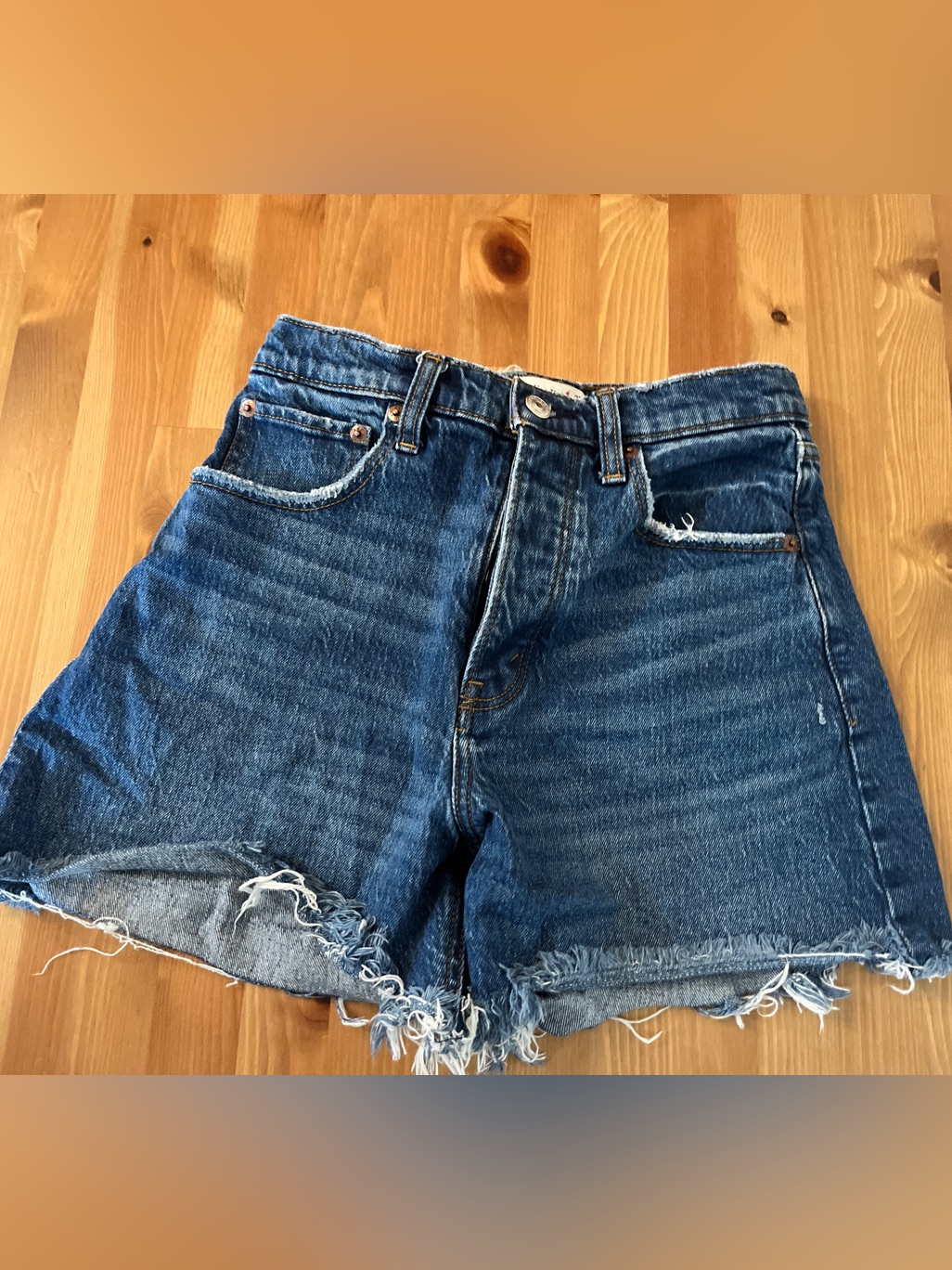 Abercrombie The Dad Short High Rise Size 0/25